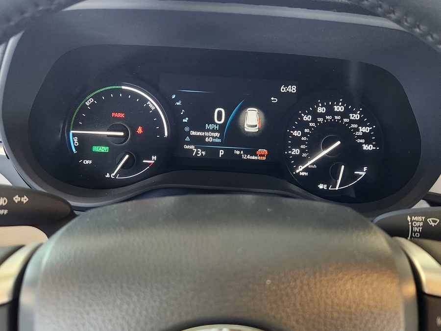 Grey Toyota Sienna image number 11