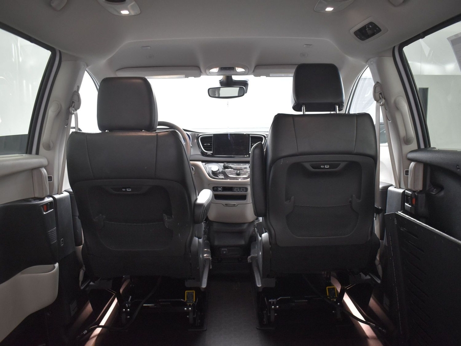 Used 2024 Chrysler Pacifica Touring L - BraunAbility Side Entry Entry Fold Out Automatic Ramp