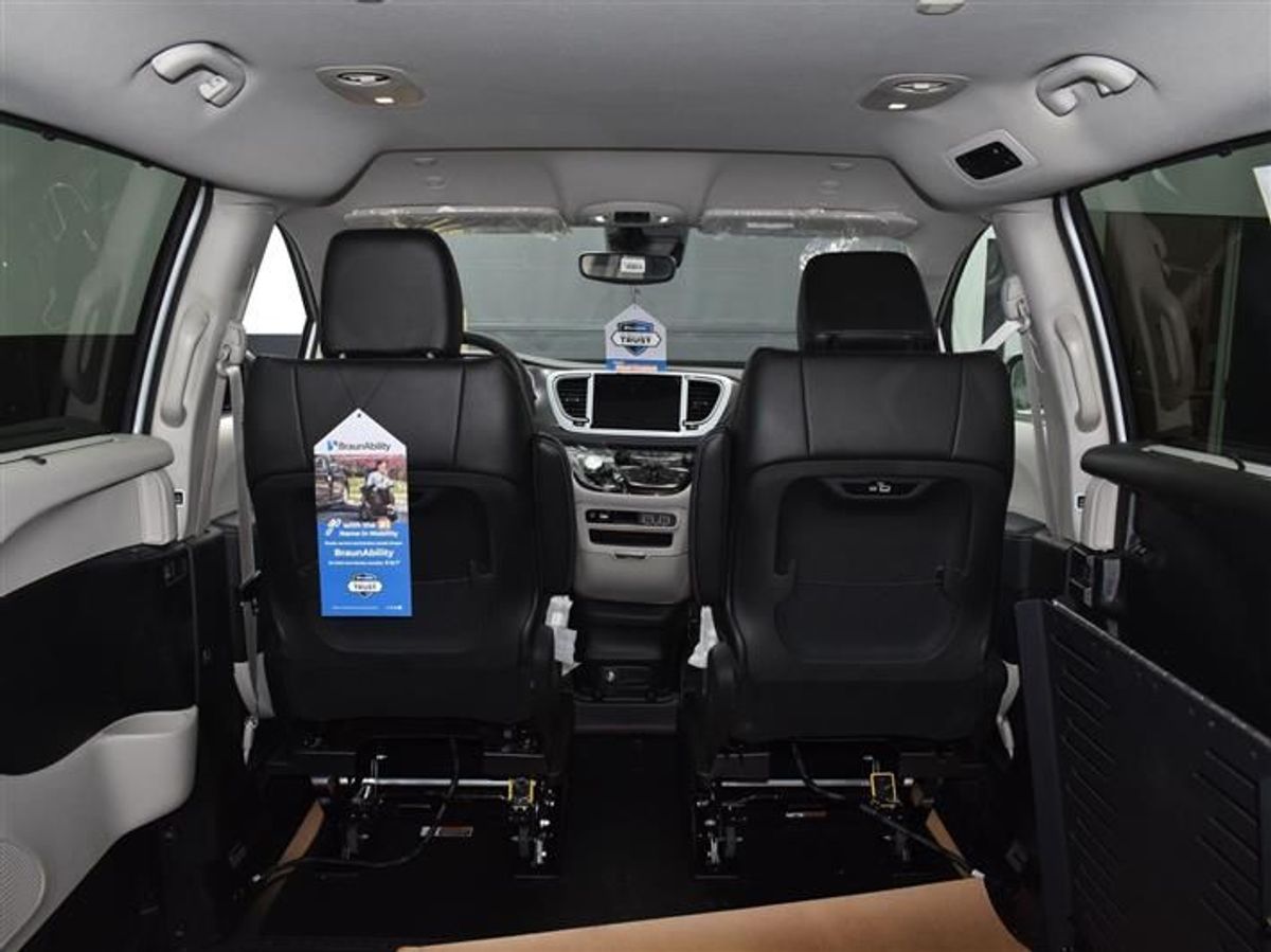 2023 CHRYSLER PACIFICA - Image 20