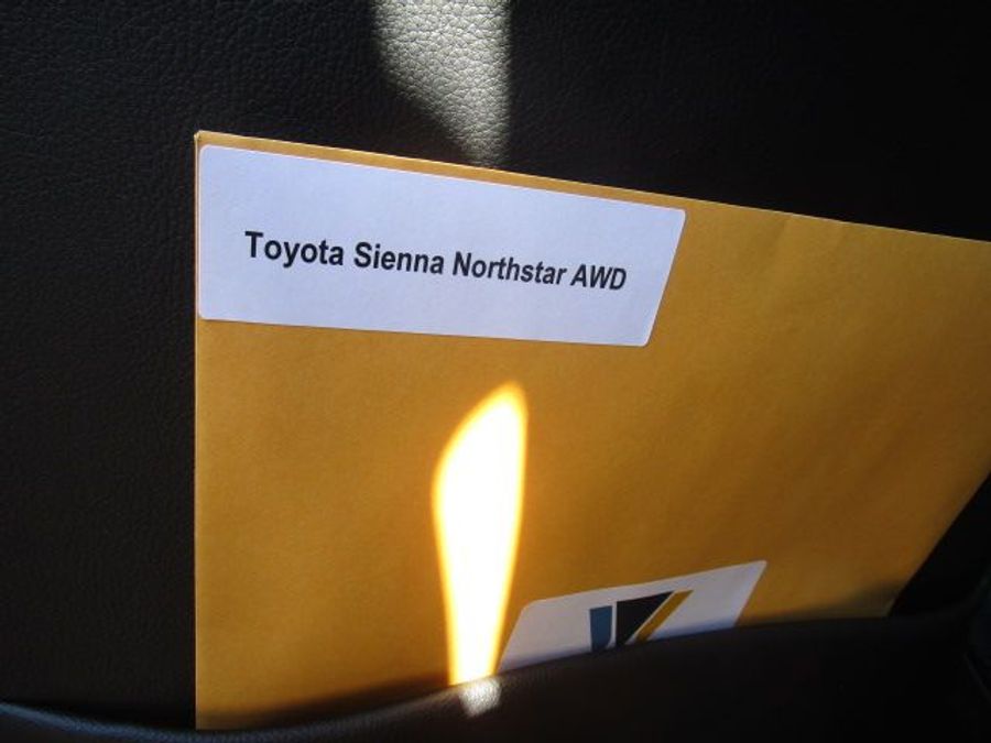 New 2025 Toyota Sienna Hybrid XSE Sport - VMI Side Entry Entry In Floor Automatic Ramp