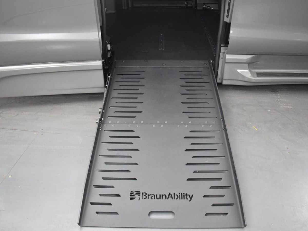 2025 CHRYSLER PACIFICA - Image 11