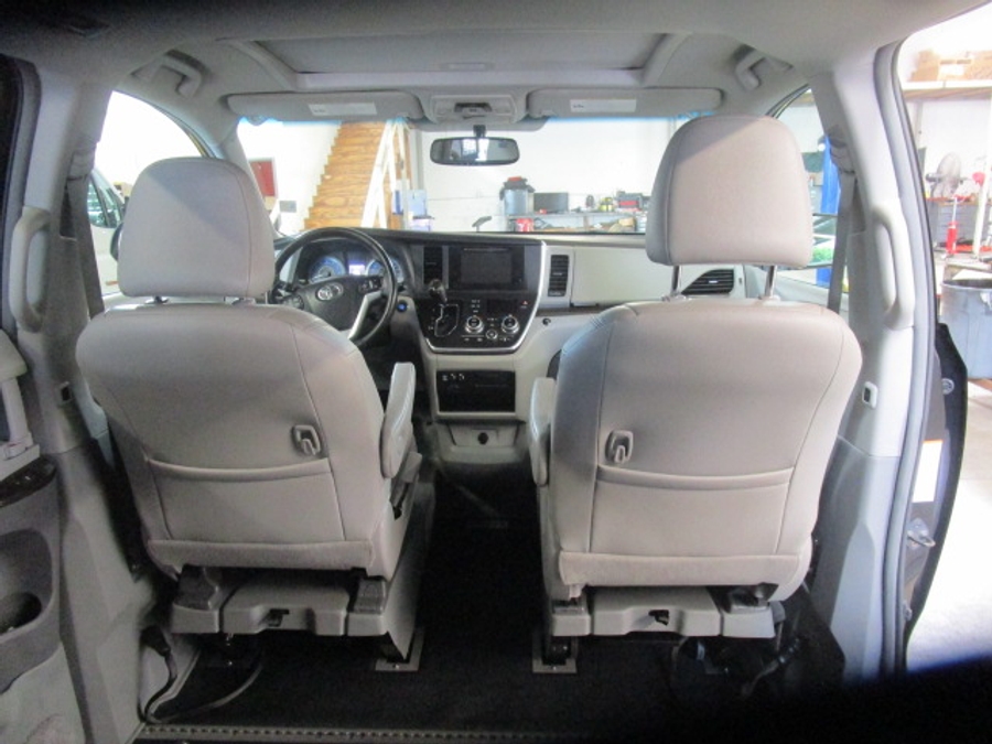 Used 2016 Toyota Sienna XLE - VMI Side Entry Entry In Floor Automatic Ramp