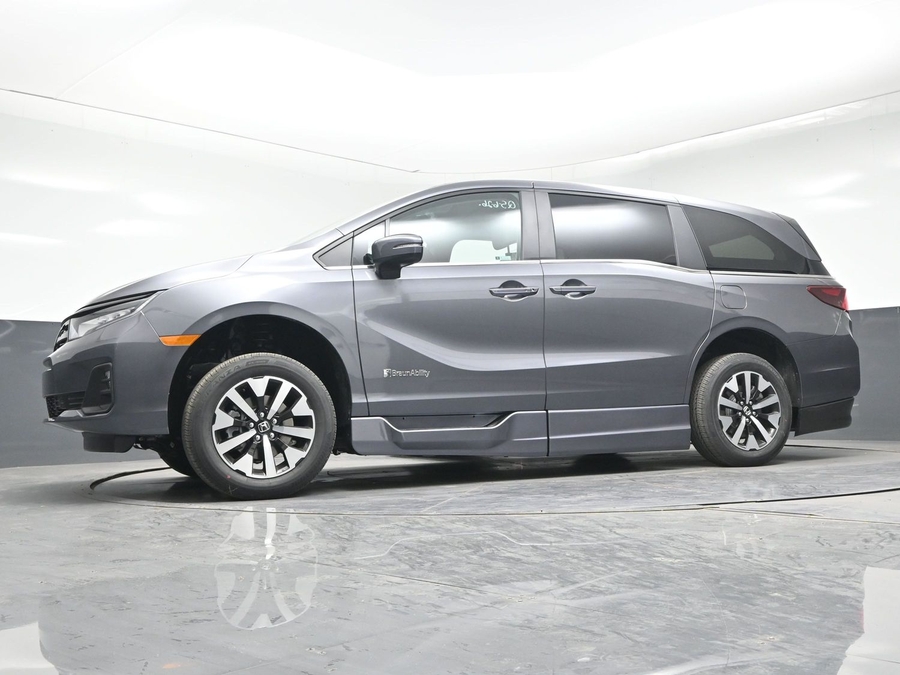 Grey Honda Odyssey image number 16