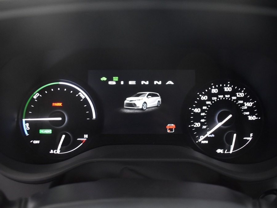 New 2025 Toyota Sienna Hybrid XLE Plus - BraunAbility Side Entry Entry Fold Out Automatic Ramp