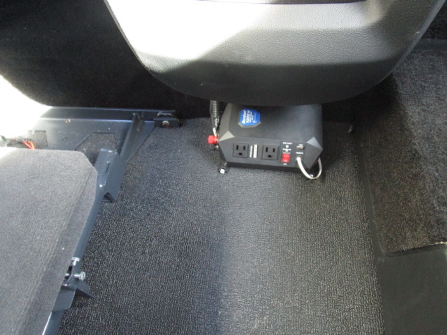 Used 2015 Toyota Sienna SE - VMI Side Entry Entry In Floor Automatic Ramp