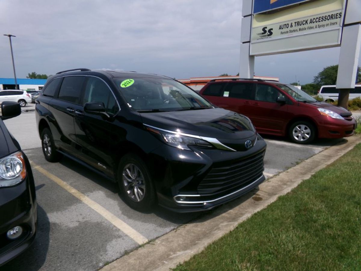 2024 TOYOTA SIENNA - Image 5