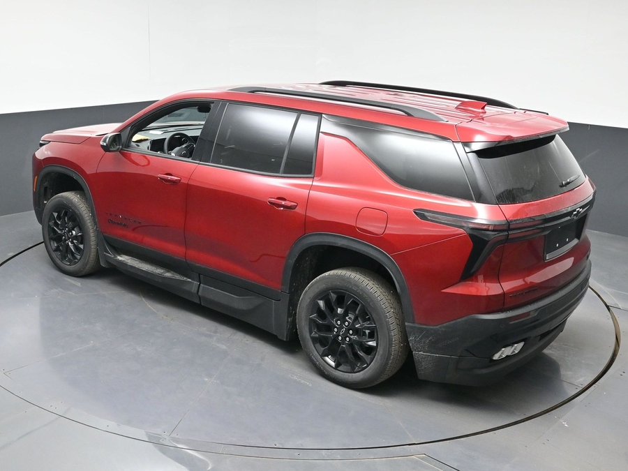 New 2026 Chevrolet Traverse 1LT Midnight - BraunAbility Side Entry In Floor Automatic Ramp