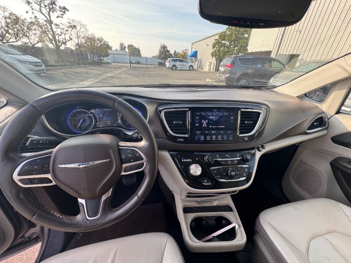 2018 CHRYSLER PACIFICA - Image 7
