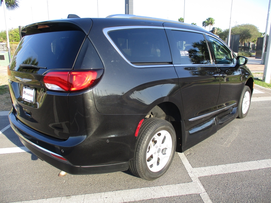Used 2018 Chrysler Pacifica Touring L Plus - VMI Side Entry Entry In Floor Automatic Ramp