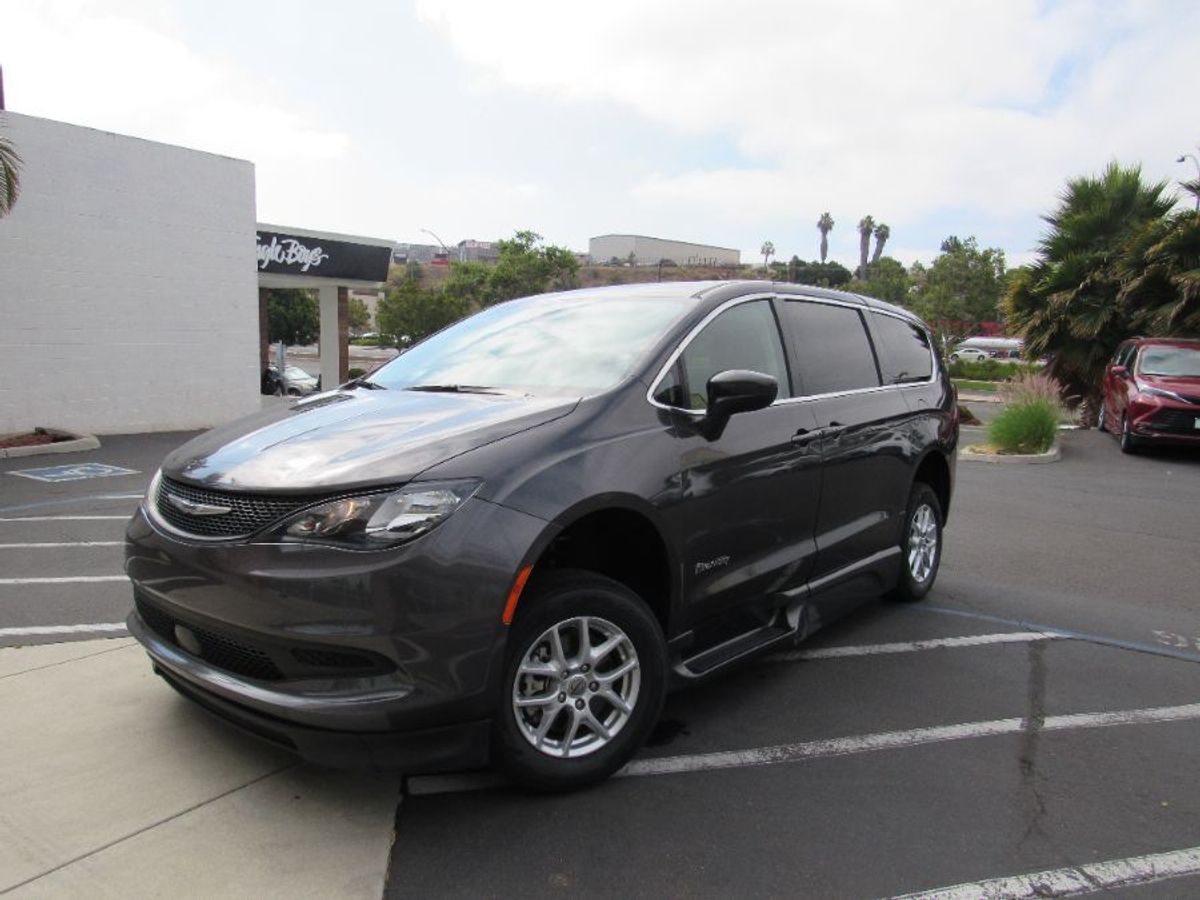 2023 CHRYSLER VOYAGER - Image 6