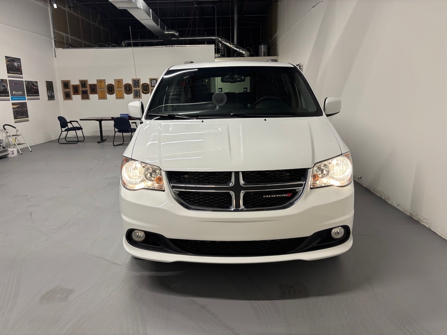 Used 2017 Dodge Grand Caravan SXT - VMI Side Entry In Floor Automatic Ramp