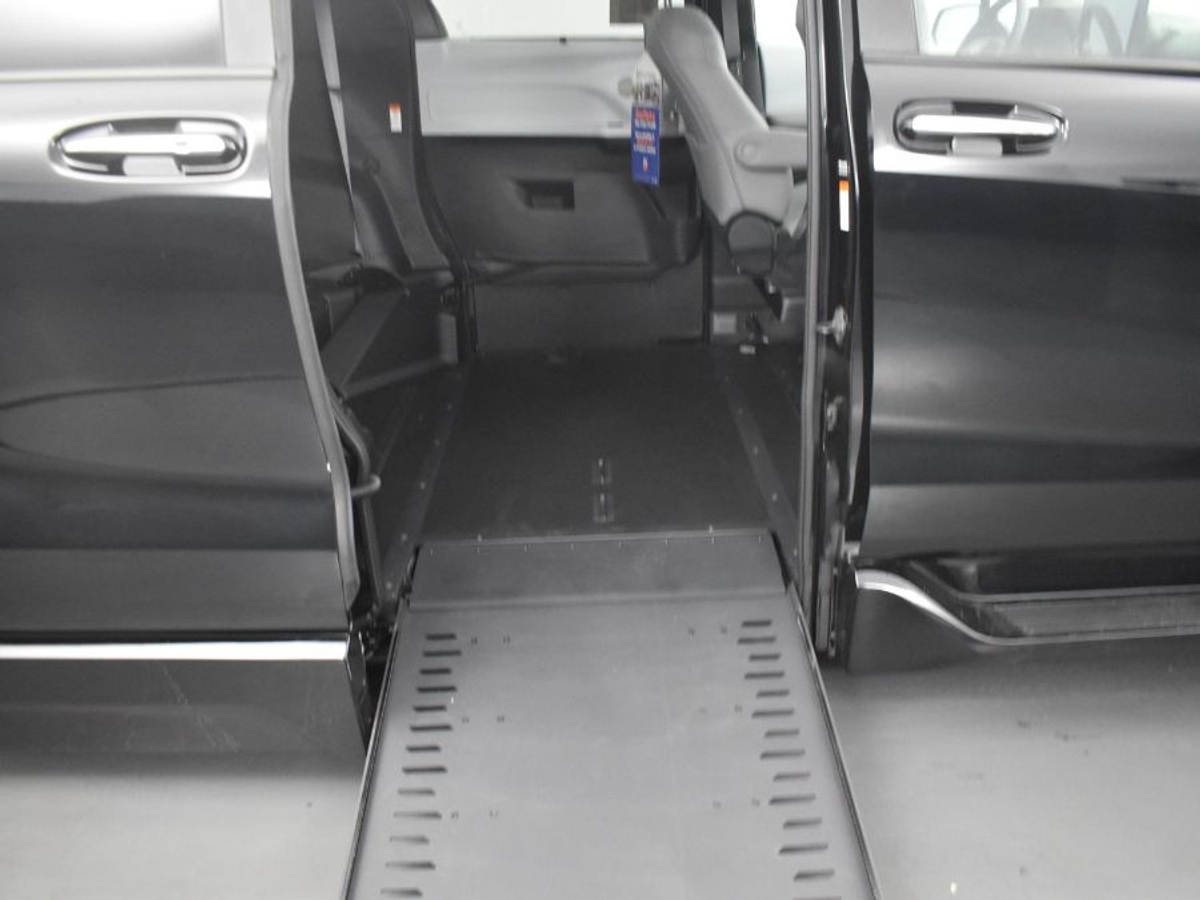 Black Toyota Sienna image number 11