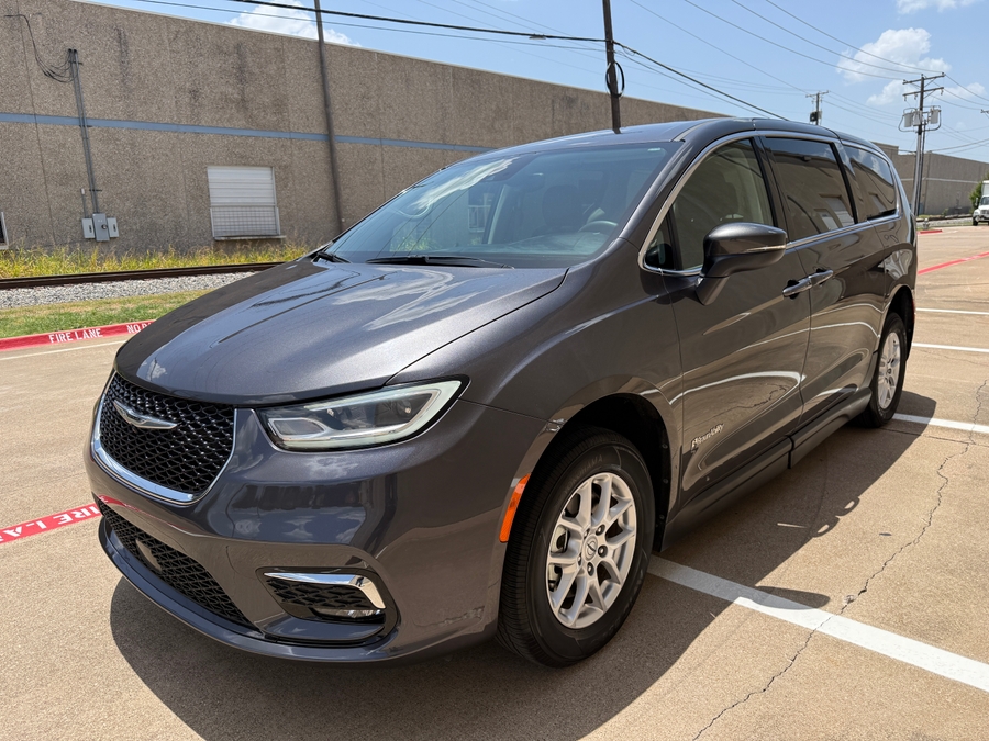 Used 2023 Chrysler Pacifica Touring L - BraunAbility Side Entry Fold Out Automatic Ramp