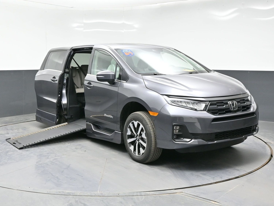 Grey Honda Odyssey with Side Entry Automatic In Floor ramp