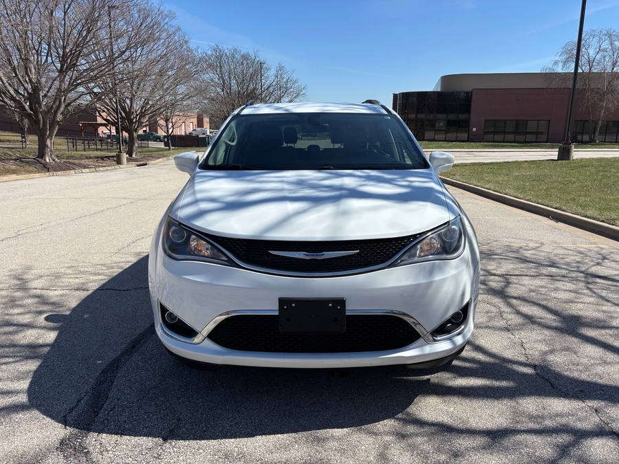 Used 2019 Chrysler Pacifica Touring L - VMI Side Entry Entry In Floor Automatic Ramp