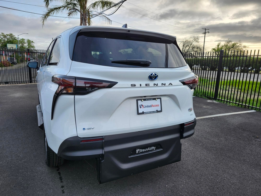 New 2026 Toyota Sienna Hybrid LE W 3RD ROW - BraunAbility Commercial Rear Entry Fold Out Manual Ramp