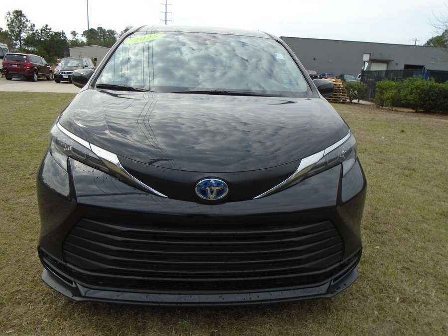 2025 TOYOTA SIENNA - Image 19