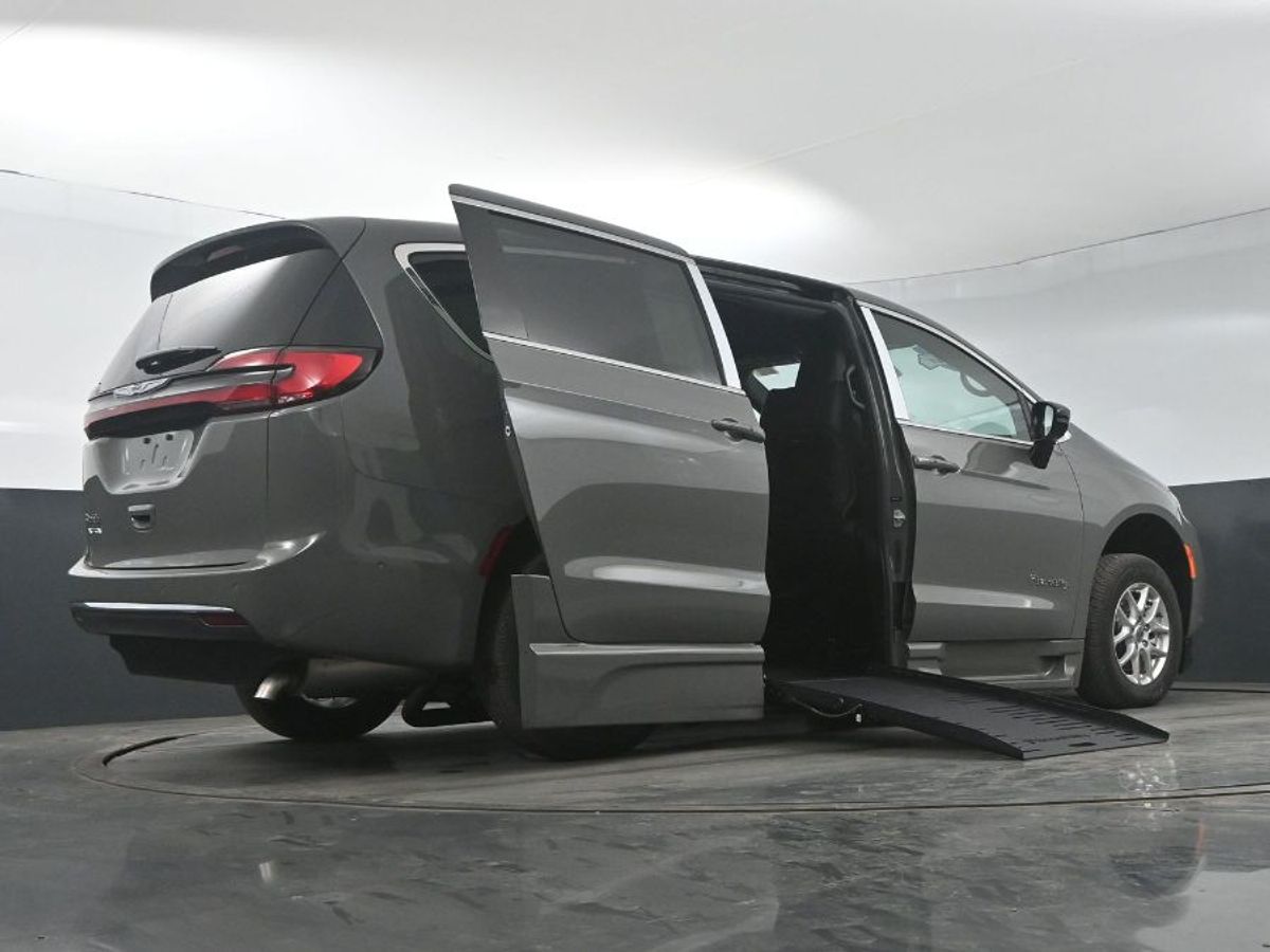2025 CHRYSLER PACIFICA - Image 22