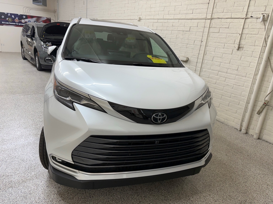 New 2026 Toyota Sienna Hybrid Platinum - VMI Side Entry Entry In Floor Automatic Ramp