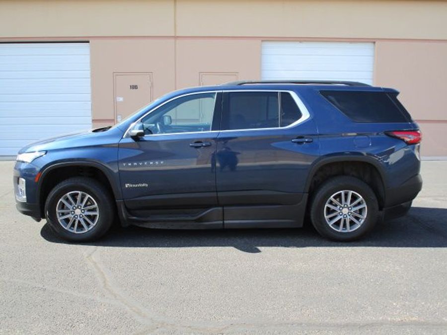 Used 2022 Chevrolet Traverse 1LT - BraunAbility Side Entry Entry In Floor Automatic Ramp