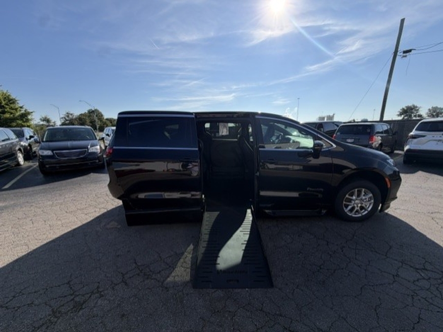 Black Chrysler Pacifica with Side Entry Automatic Fold Out ramp