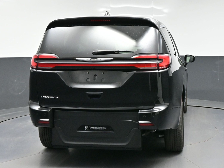Used 2025 Chrysler Pacifica Select - BraunAbility Rear Entry Fold Out Manual Ramp