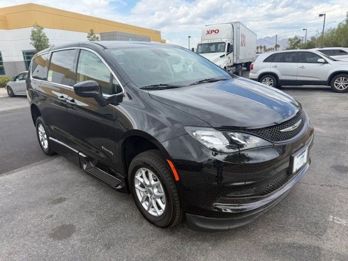 2023 CHRYSLER VOYAGER - Image 5