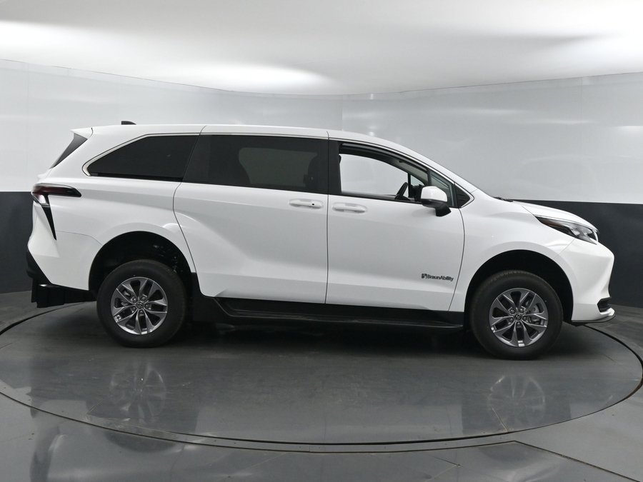 New 2025 Toyota Sienna Hybrid LE - BraunAbility Commercial Rear Entry Entry Fold Out Manual Ramp