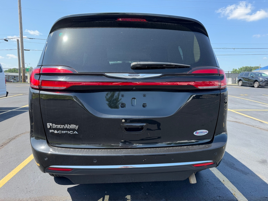 Used 2024 Chrysler Pacifica Touring L Safety - BraunAbility Side Entry Fold Out Automatic Ramp