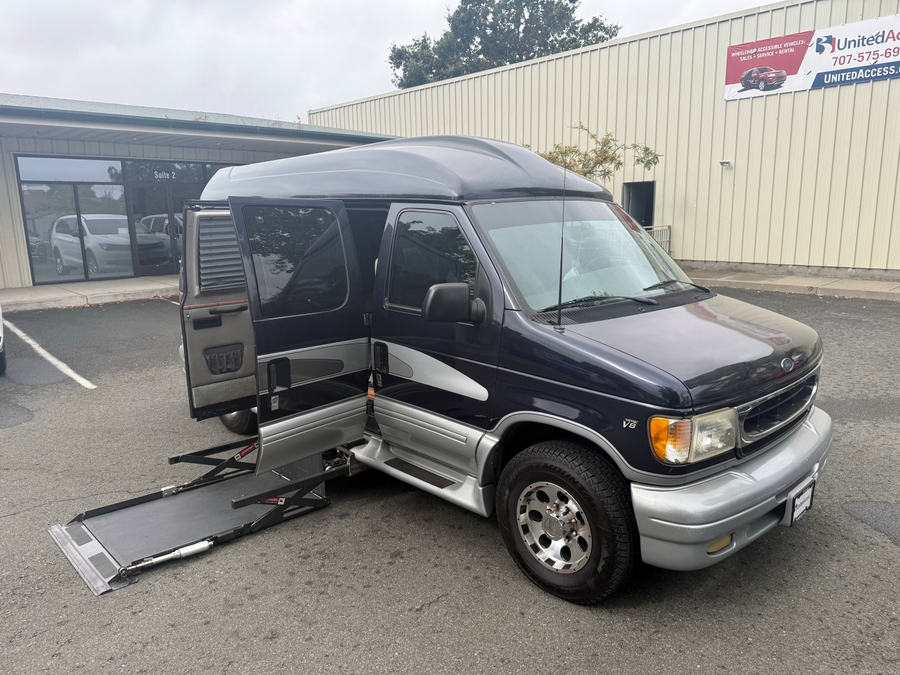 Used 2000 Ford E-Series E-250 SD - OTH Side Entry Lift Automatic Ramp