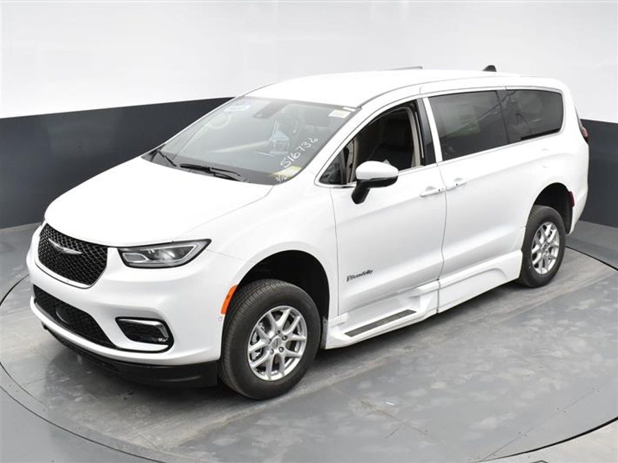 Used 2023 Chrysler Pacifica Touring L - BraunAbility Side Entry Fold Out Automatic Ramp