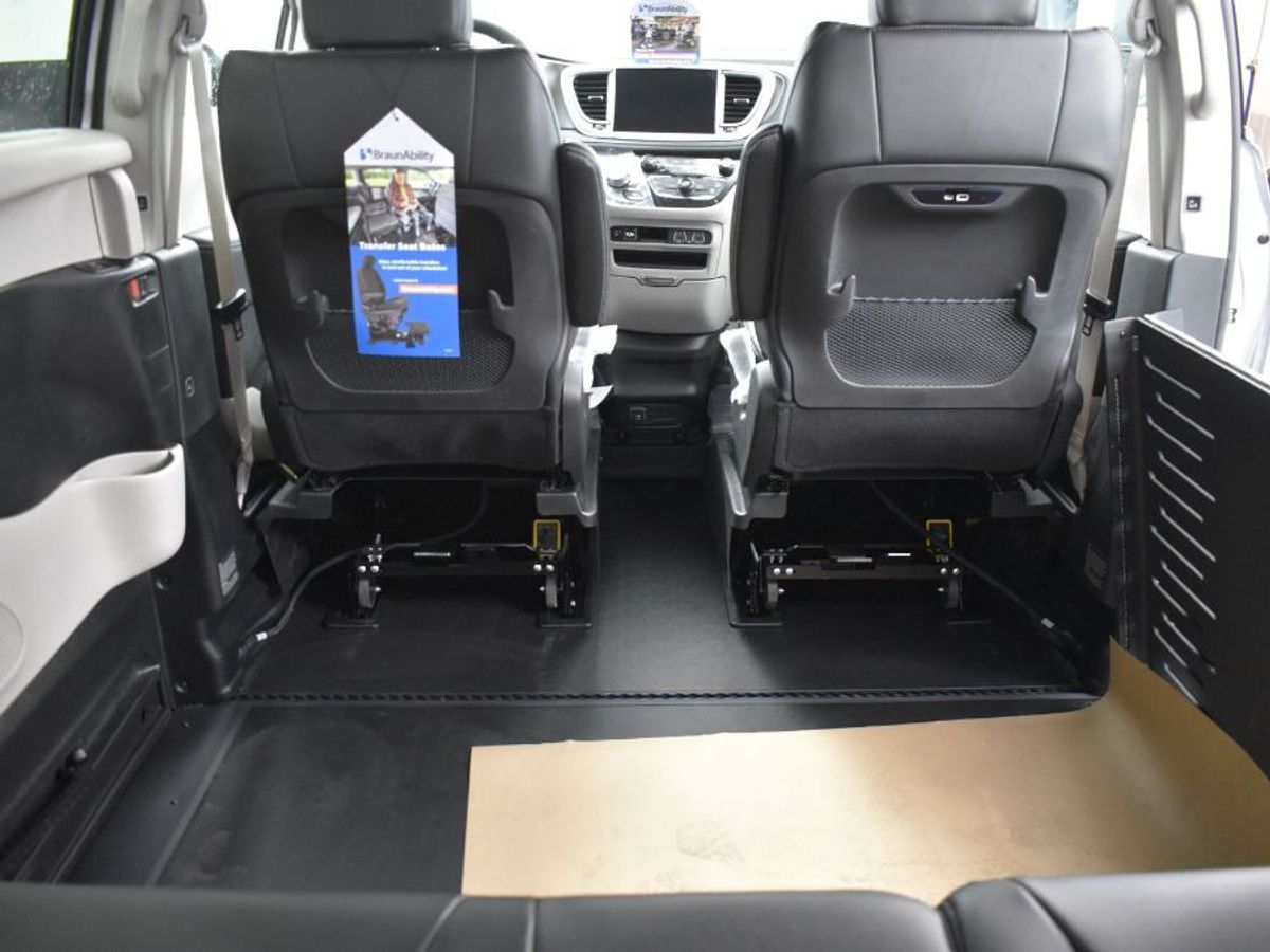 2024 CHRYSLER PACIFICA - Image 8