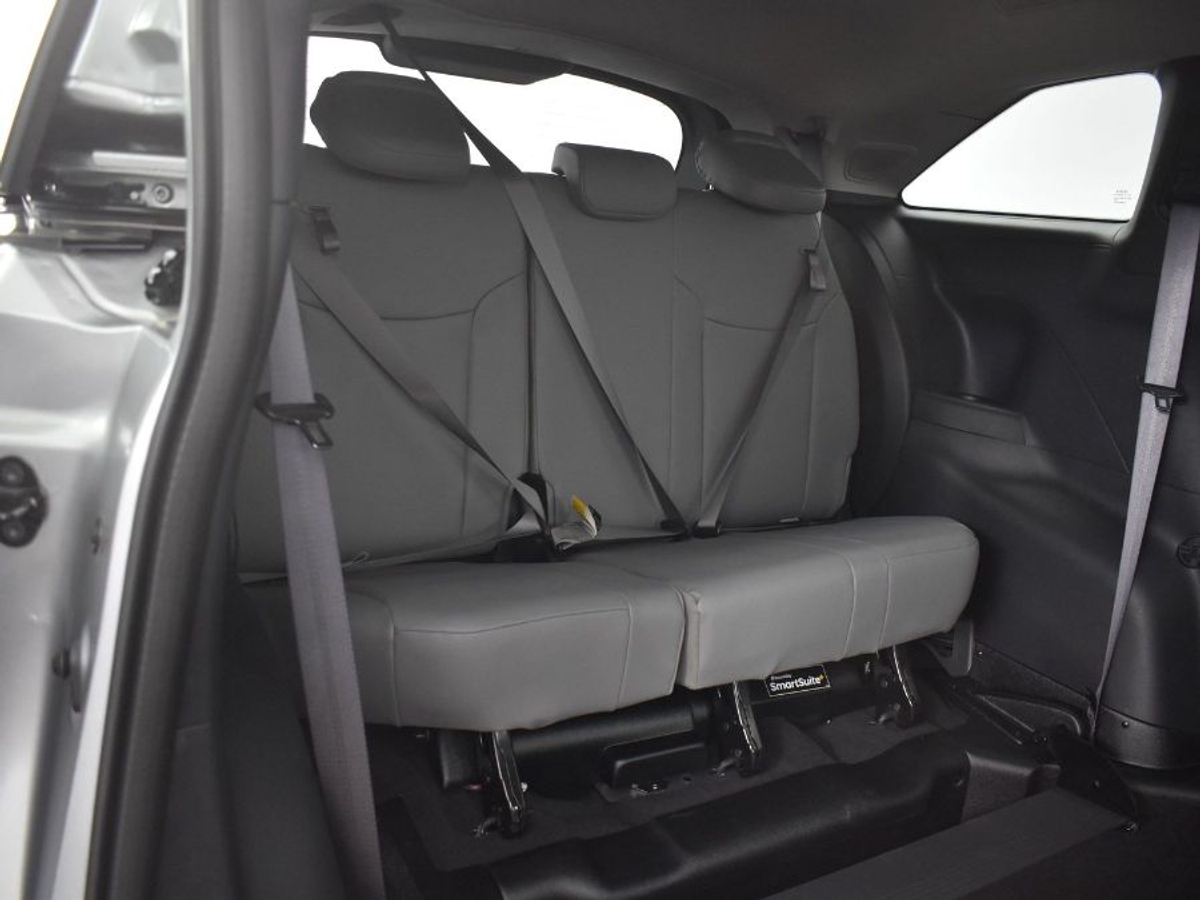 2025 TOYOTA SIENNA - Image 10