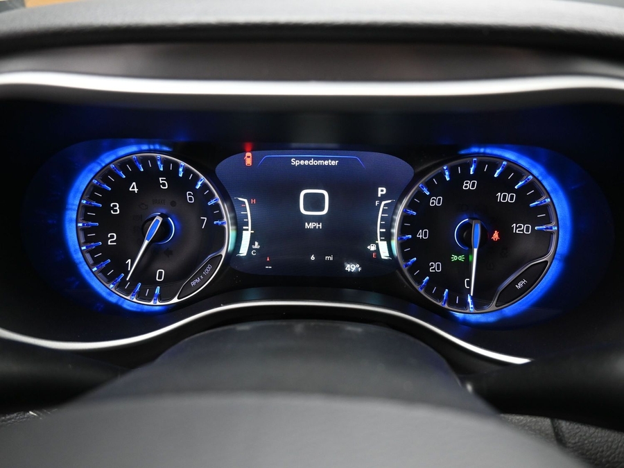 Black Chrysler Pacifica image number 12