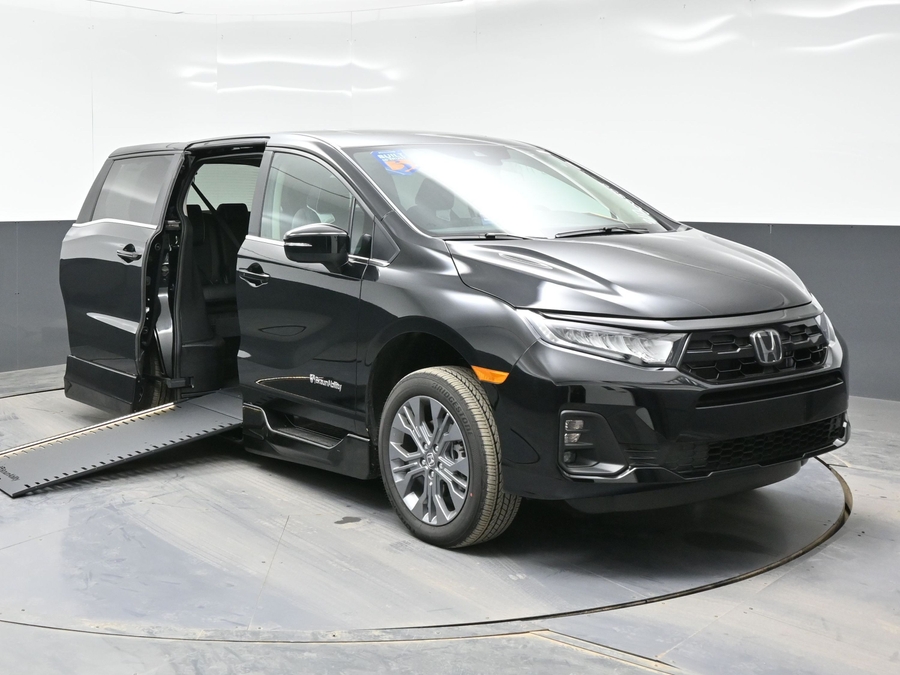 New 2026 Honda Odyssey Touring - BraunAbility Side Entry In Floor Automatic Ramp