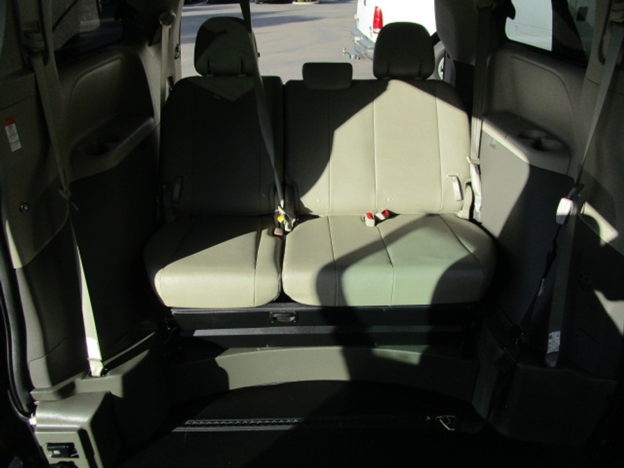 Used 2020 Toyota Sienna XLE Base - BraunAbility Side Entry Entry Fold Out Automatic Ramp