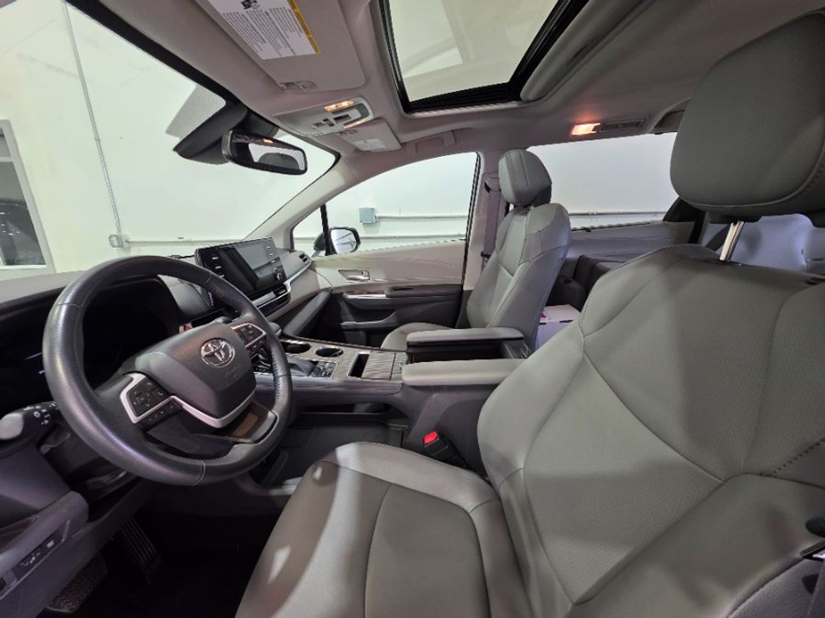 2024 TOYOTA SIENNA - Image 19