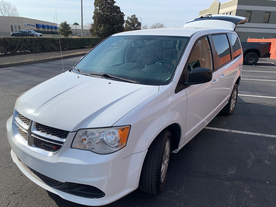 Used 2018 Dodge Grand Caravan SE - International Mobility Rear Entry Entry Fold Out Manual Ramp