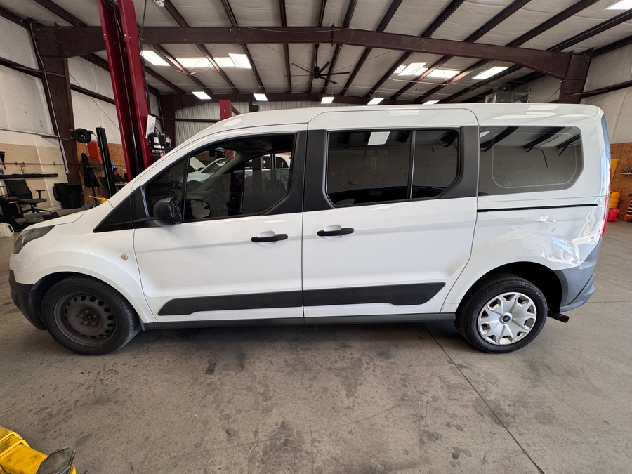 White Ford Transit Connect image number 1