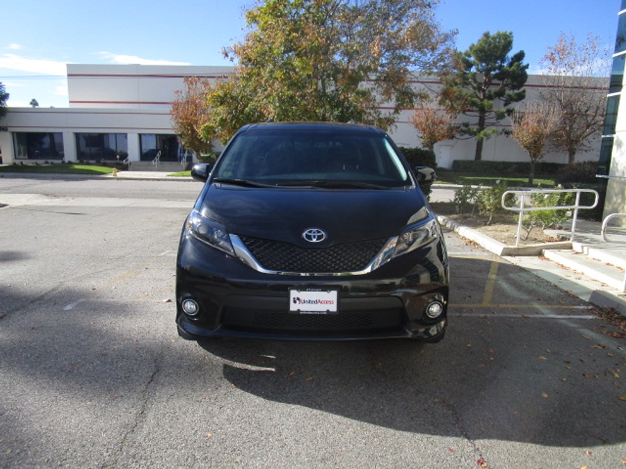 Used 2015 Toyota Sienna SE - VMI Side Entry Entry In Floor Automatic Ramp