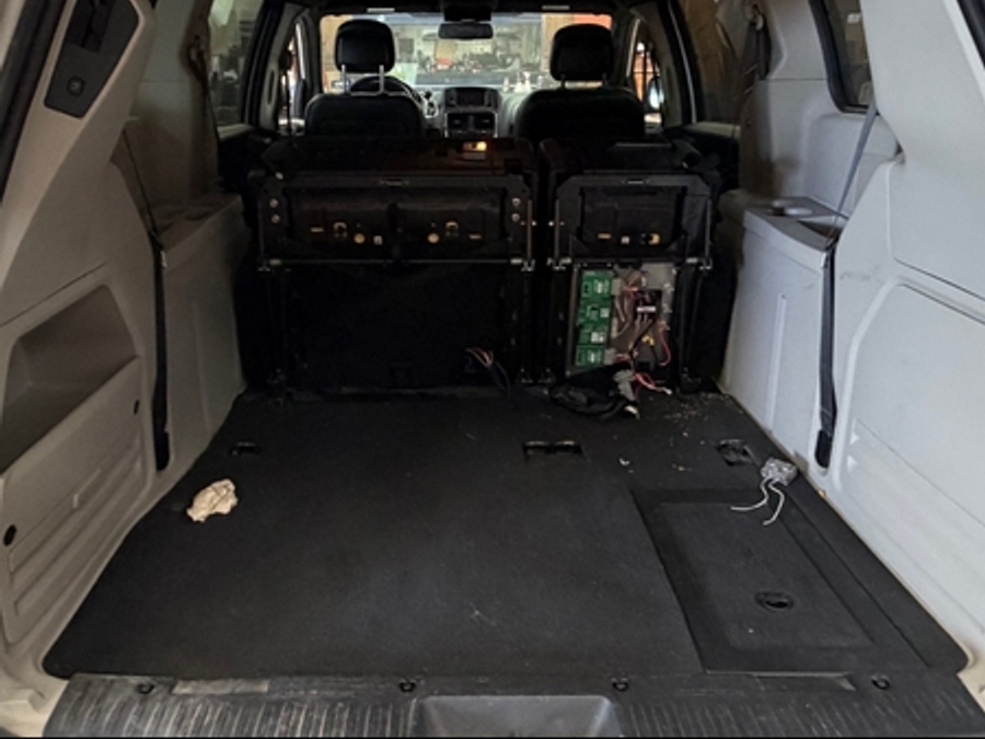 White Dodge Grand Caravan image number 8