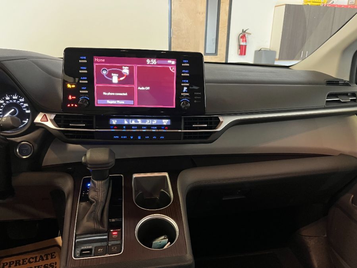 2022 TOYOTA SIENNA - Image 11