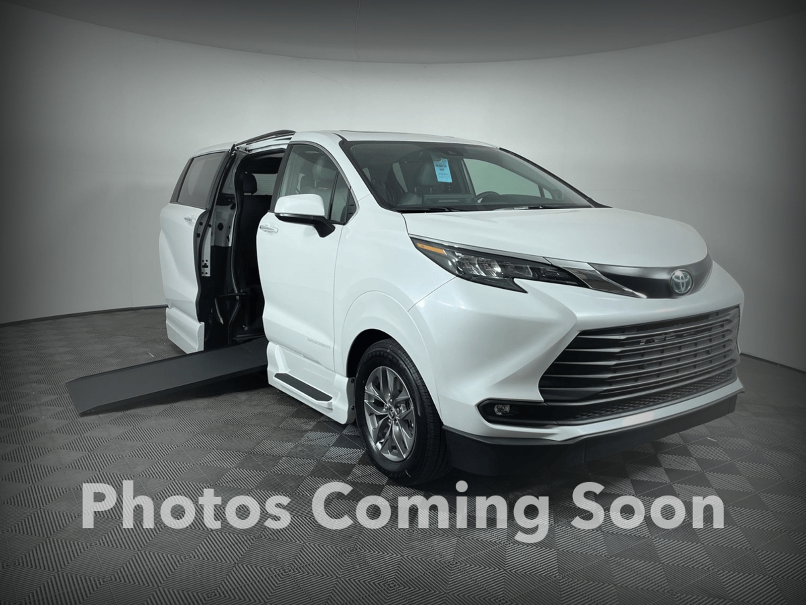 2026 Toyota Sienna AWD XLE