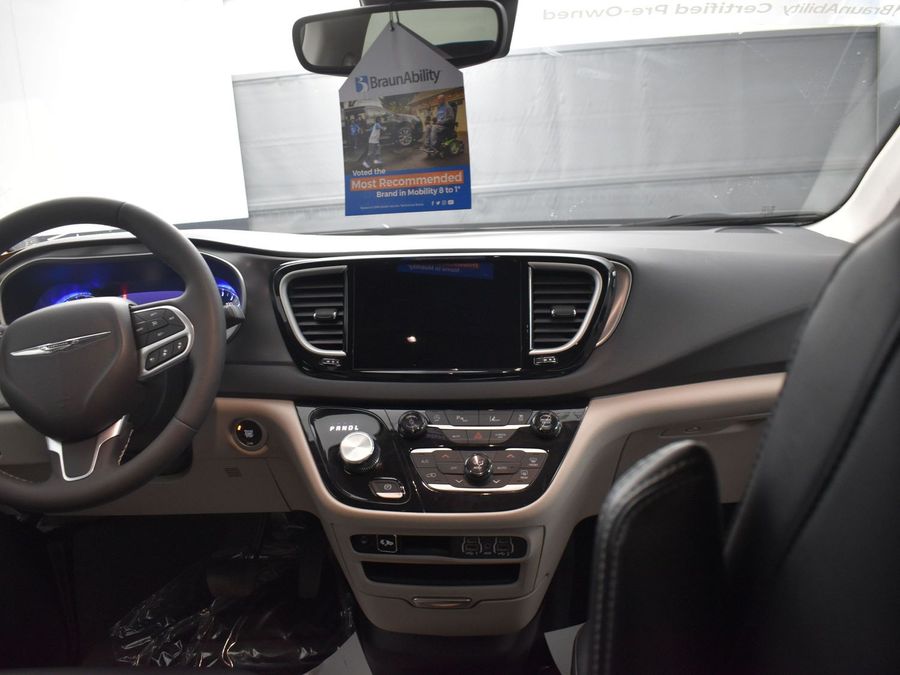 Used 2024 Chrysler Pacifica Touring L - BraunAbility Side Entry Entry Fold Out Automatic Ramp