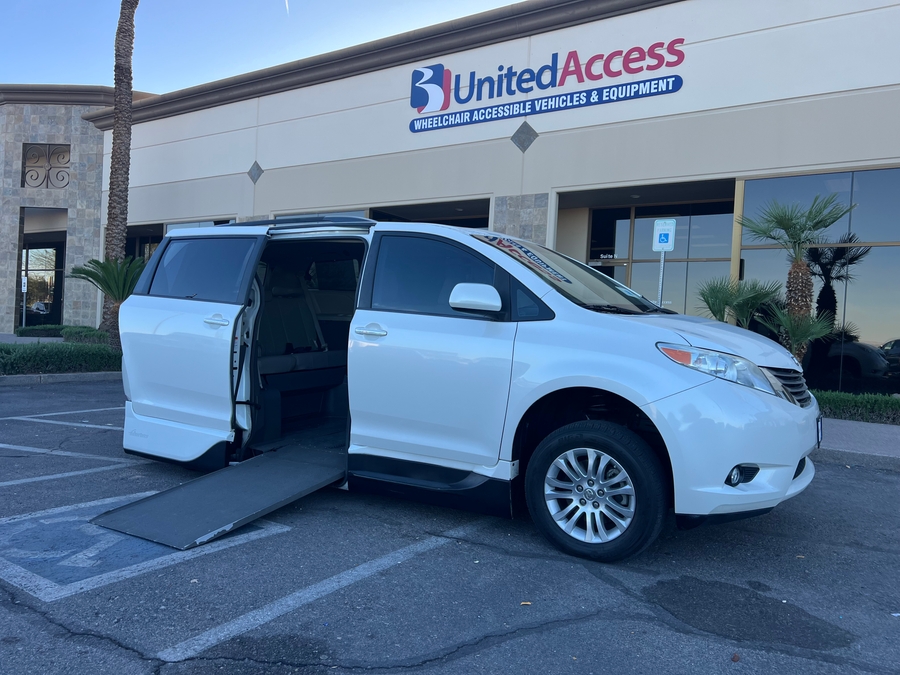 Used 2015 Toyota Sienna XLE Premium - VMI Side Entry Entry In Floor Automatic Ramp
