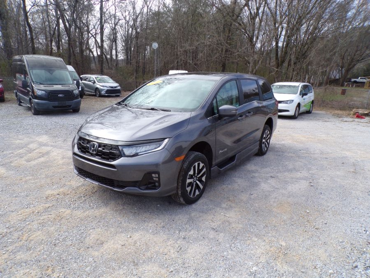 Grey Honda Odyssey image number 2