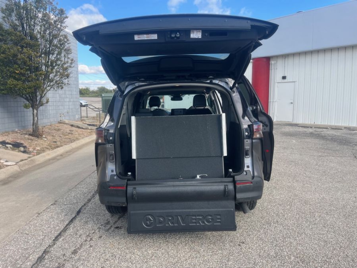 Grey Toyota Sienna with Rear Entry Manual Fold Out ramp