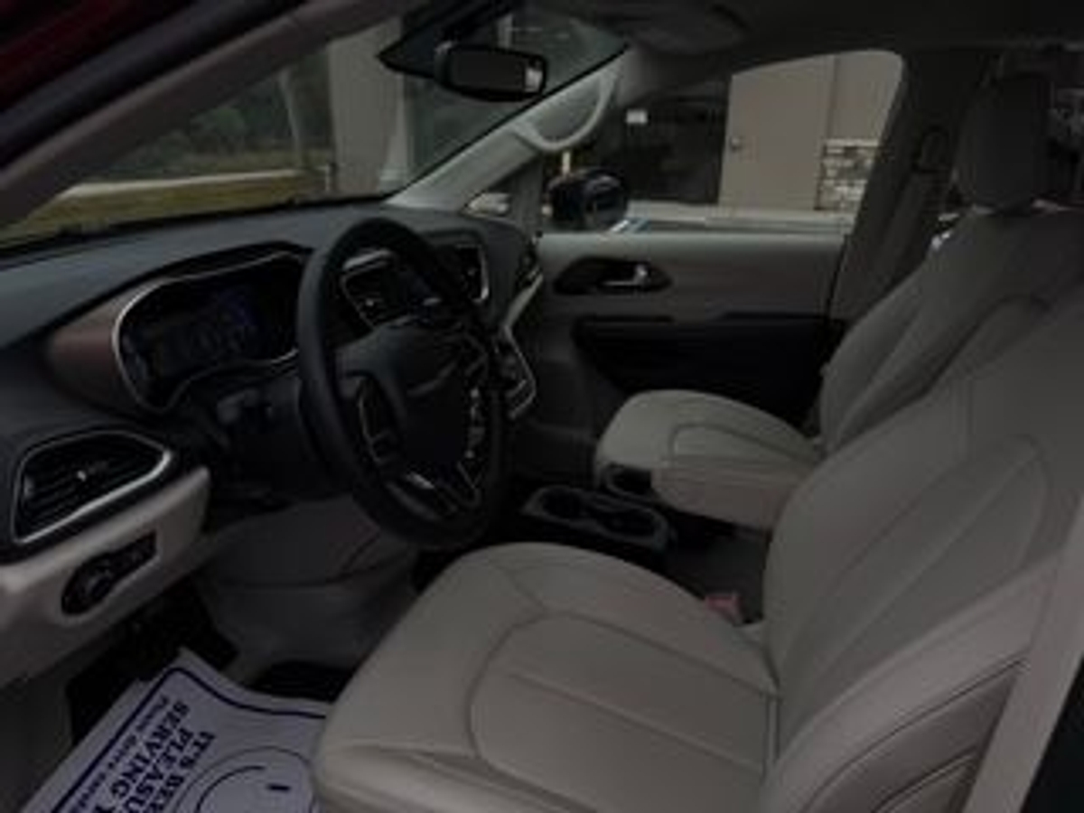 2021 CHRYSLER VOYAGER - Image 2