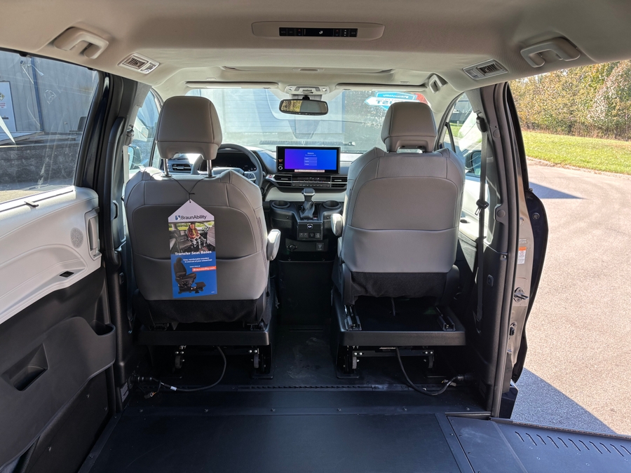 Used 2025 Toyota Sienna Hybrid XLE Base - BraunAbility Side Entry Entry In Floor Automatic Ramp