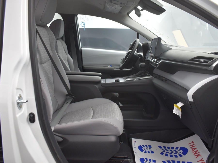 New 2025 Toyota Sienna Hybrid LE - BraunAbility Commercial Rear Entry Entry Fold Out Manual Ramp
